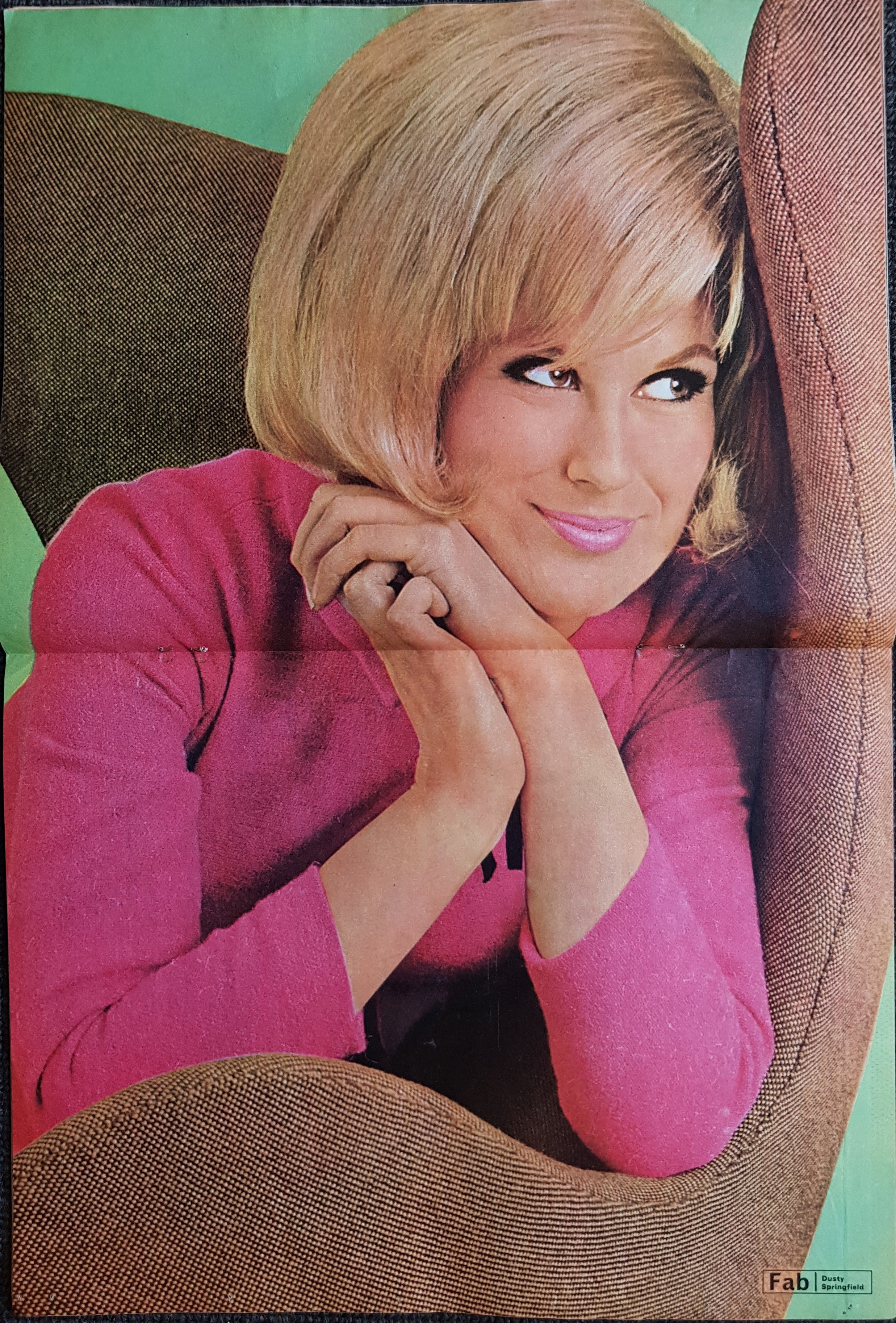 Black - Cilla's Stunning Magazine Issue from April 25th, 1964